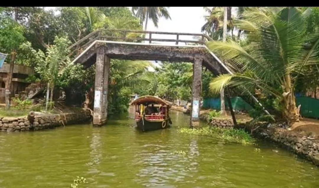The Blues Hotel Alappuzha Luaran gambar