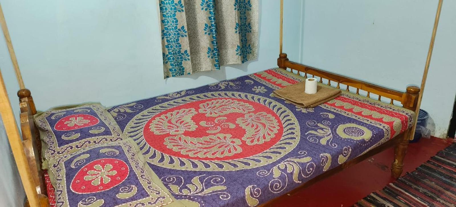 The Blues Hotel Alappuzha Bilik gambar